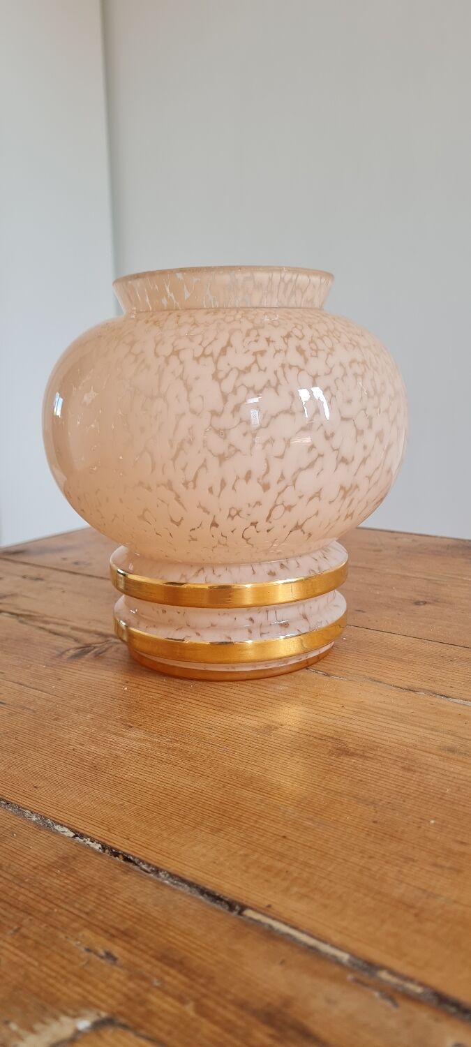 Glass vase of pink clicy 1950