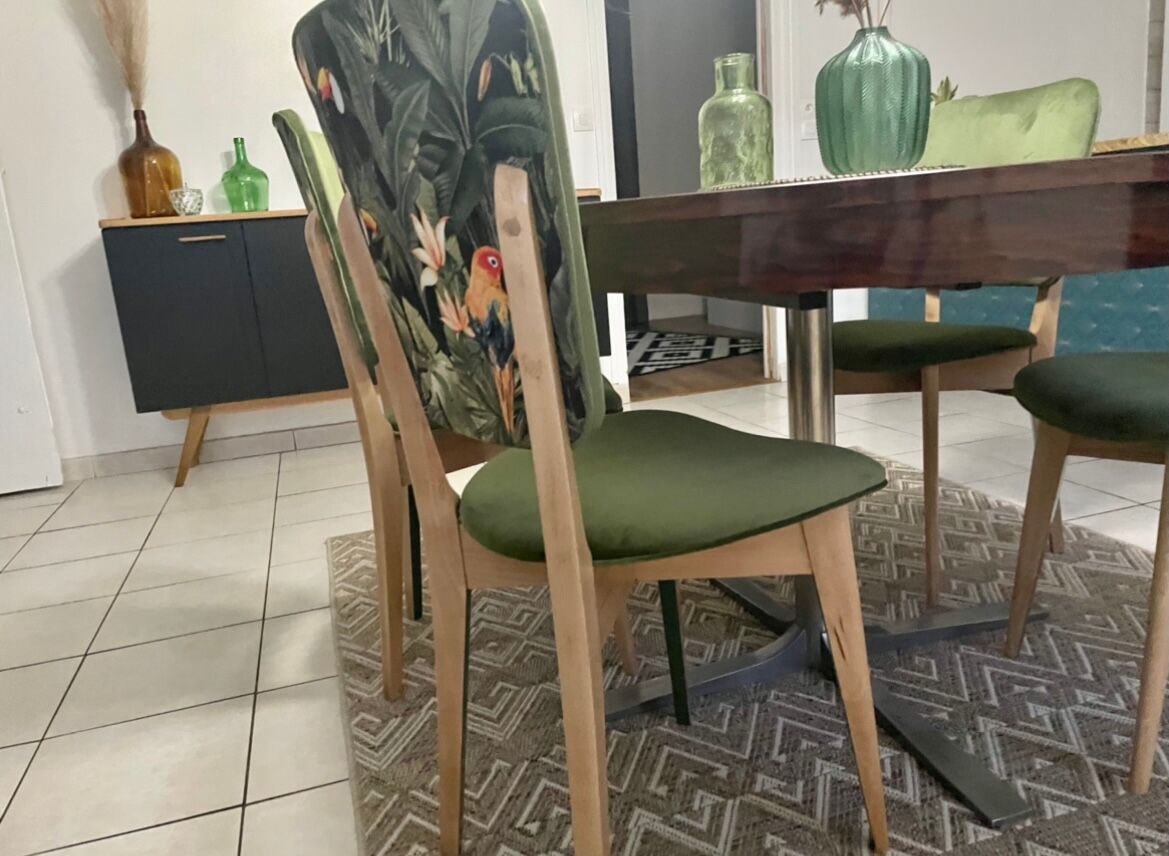 Chairs year 50/60, restored in green velvet and jungle parrot