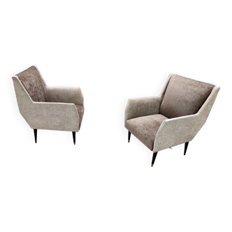 Paire de fauteuils en velours gris perle et taupe attr. à carlo de carli, italie