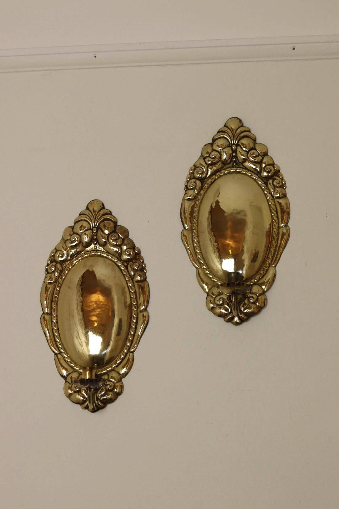 Paire d'appliques suédoises en laiton du milieu du siècle