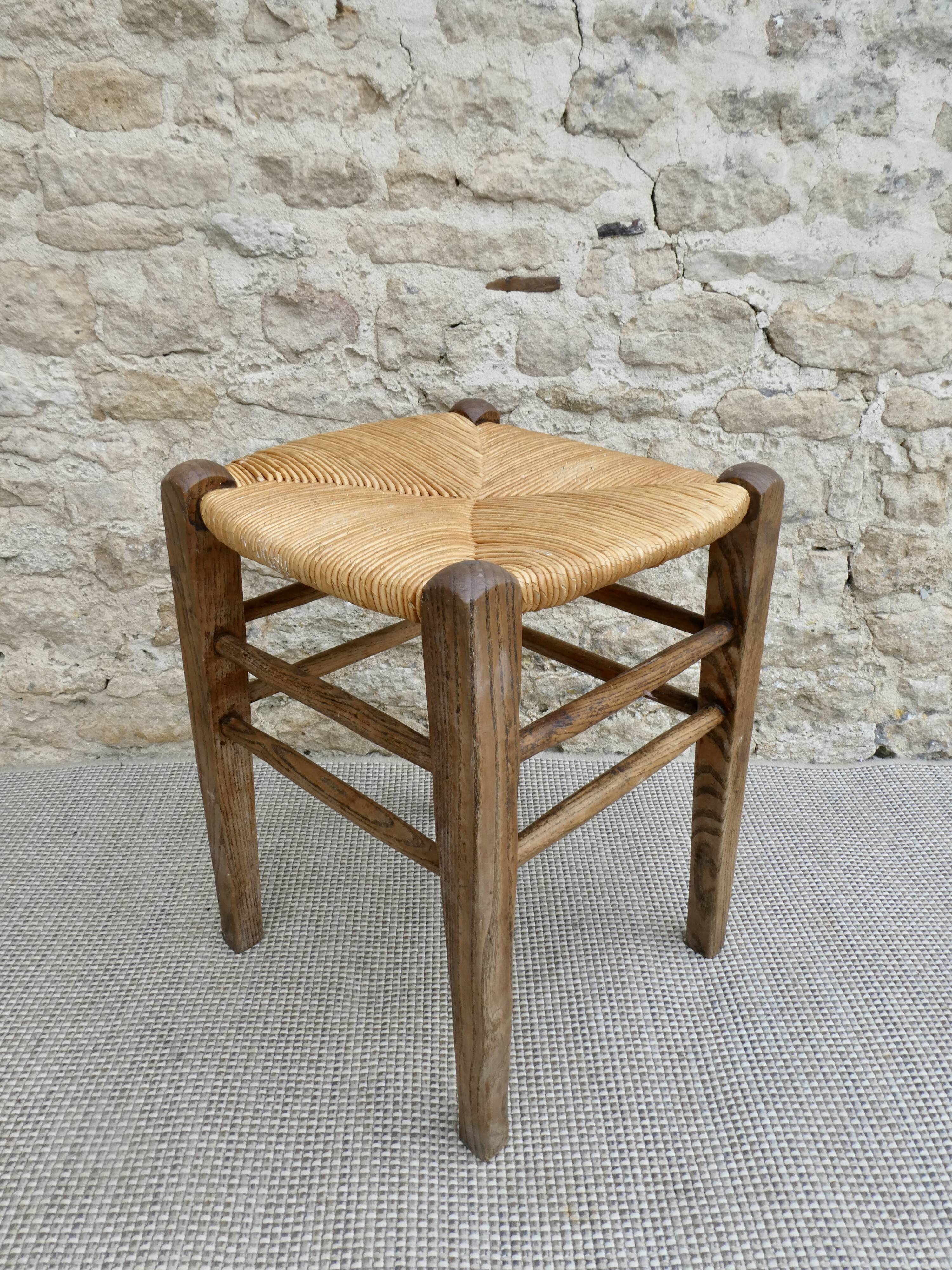 Wooden stool and mulched seat