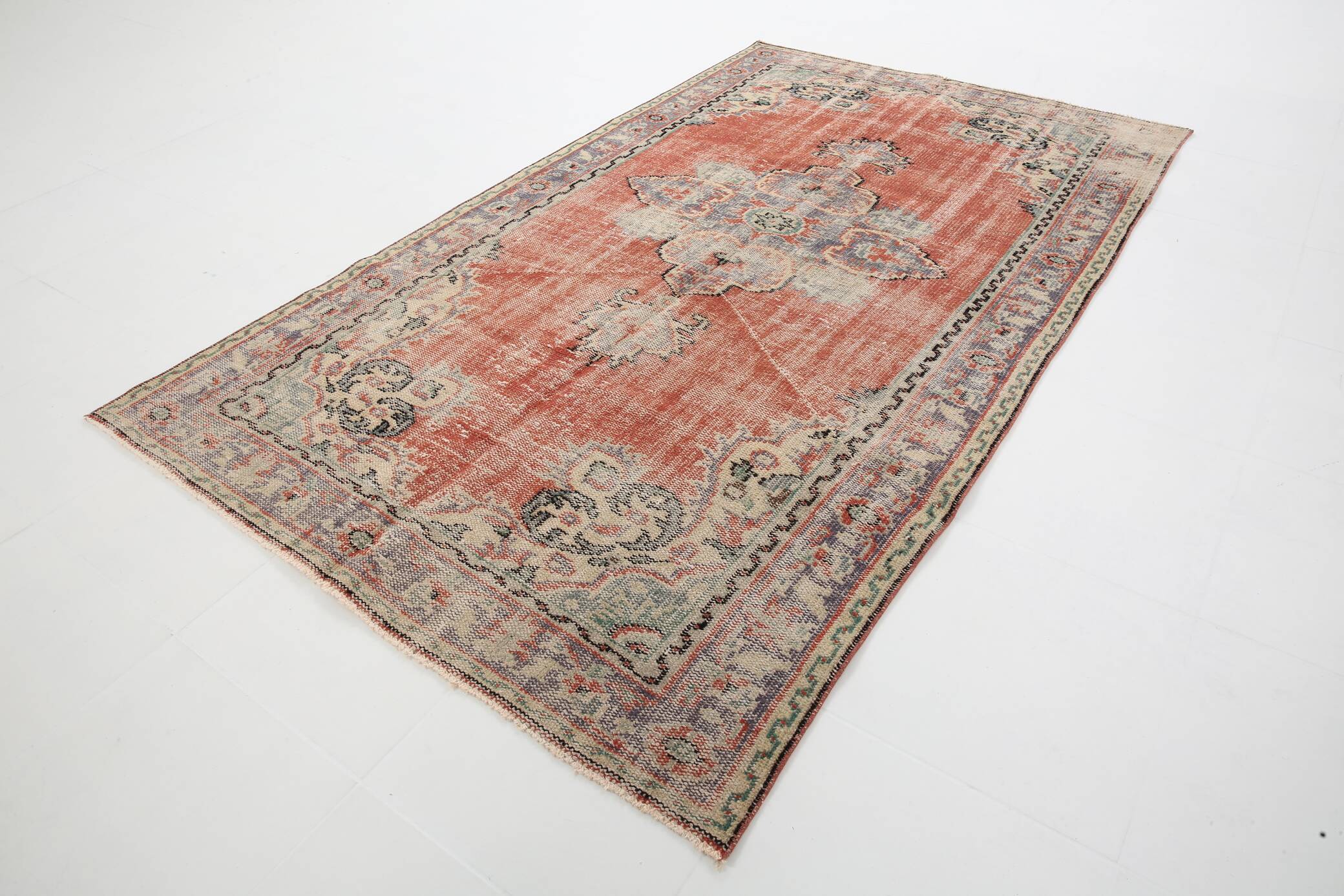 5x8 Red & Blue Classic Oriental Vintage Rug, 143x235Cm