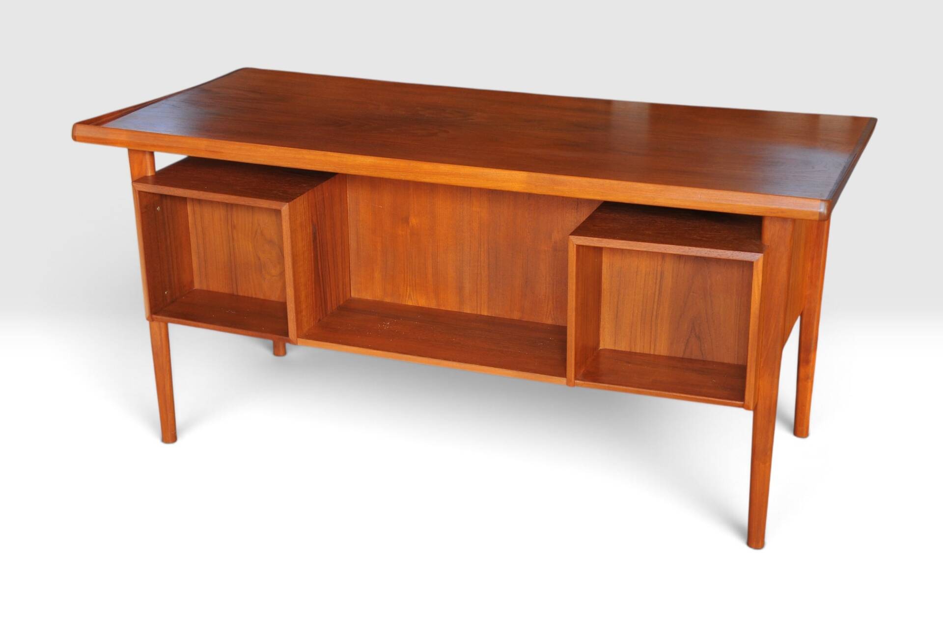 Peter Løvig desk in teak for Hedensted Møbelfabrik