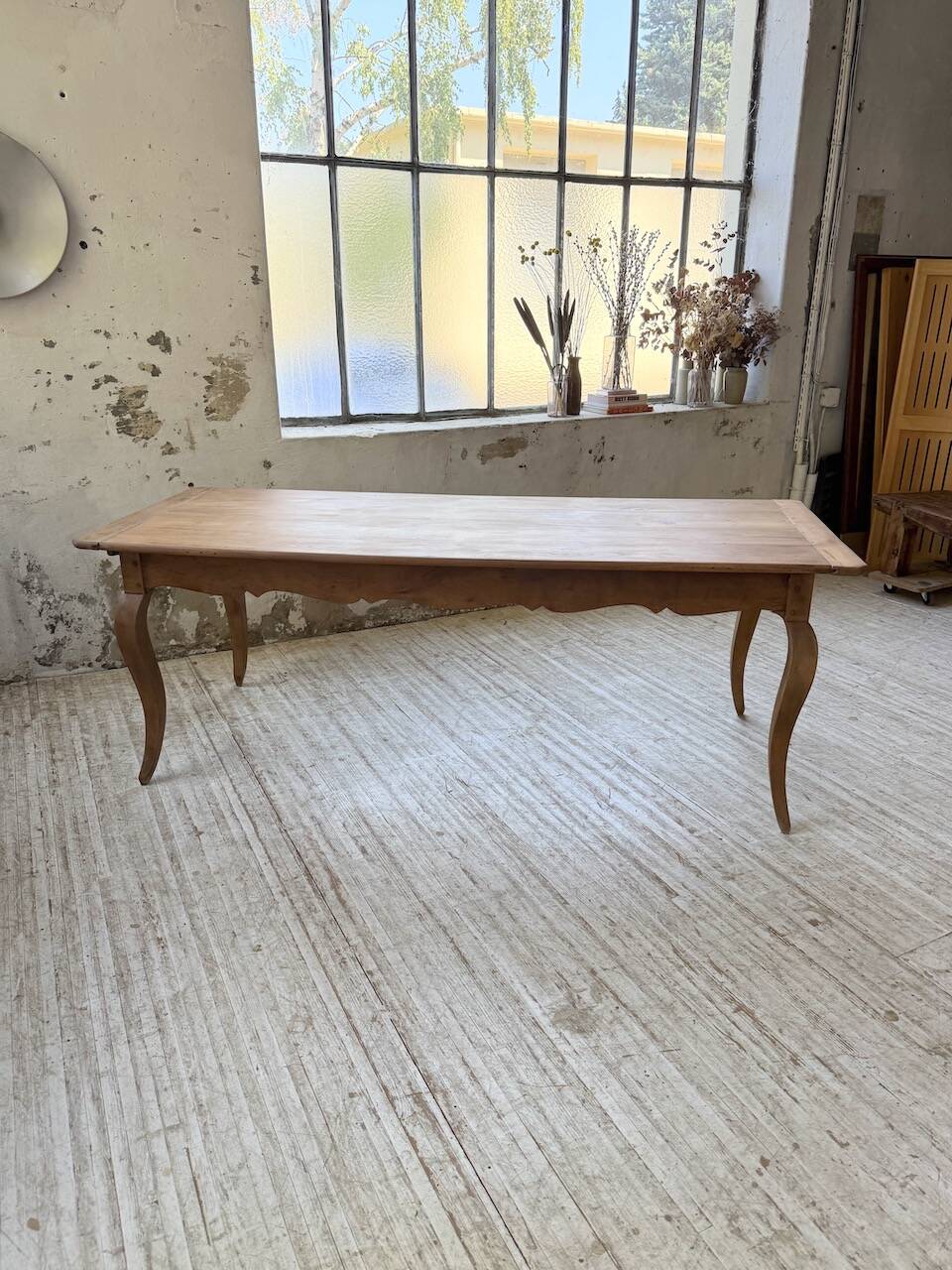 Table campagne provençale style Louis XV merisier