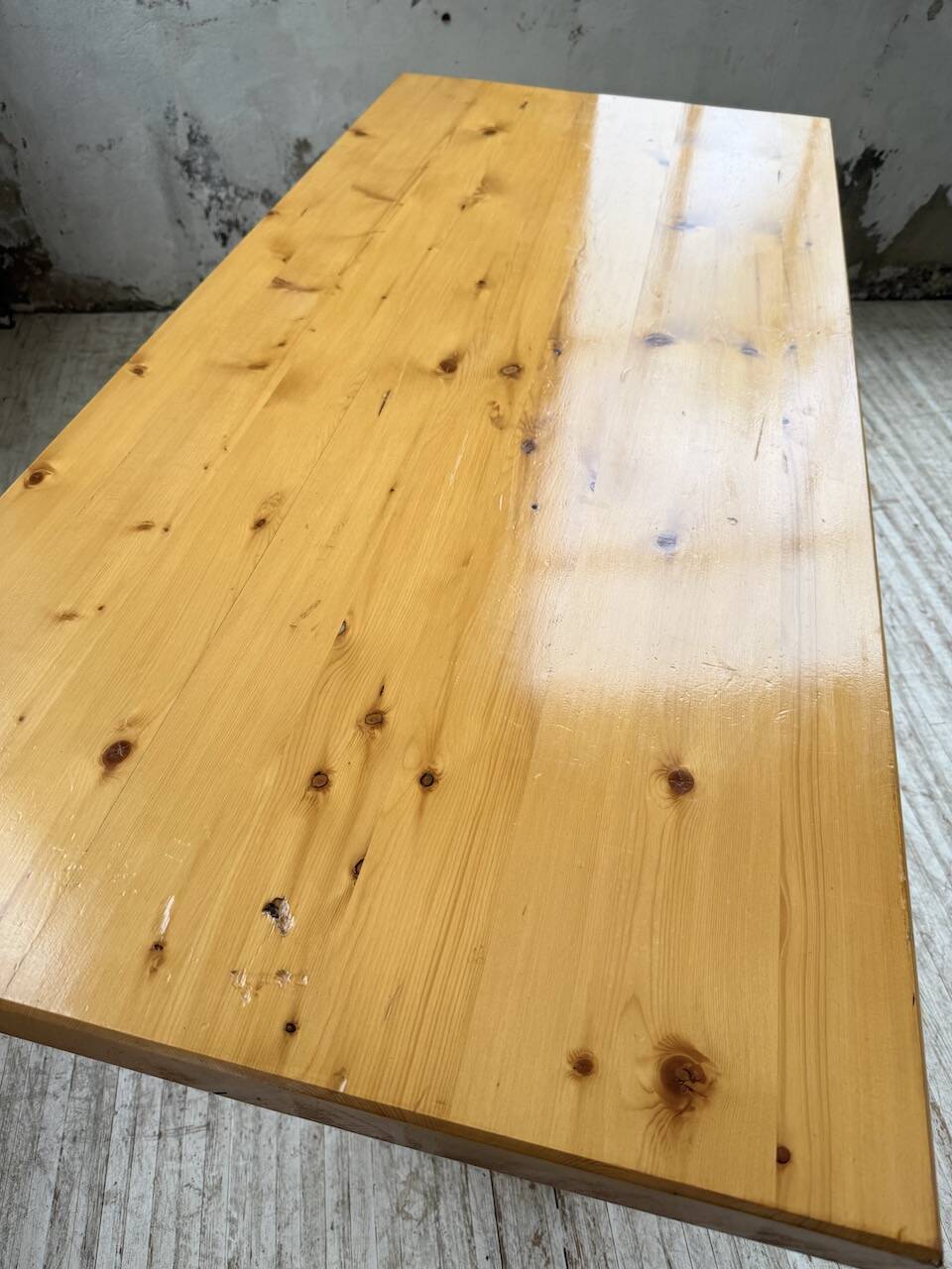 Perriand mountain furniture table 1970