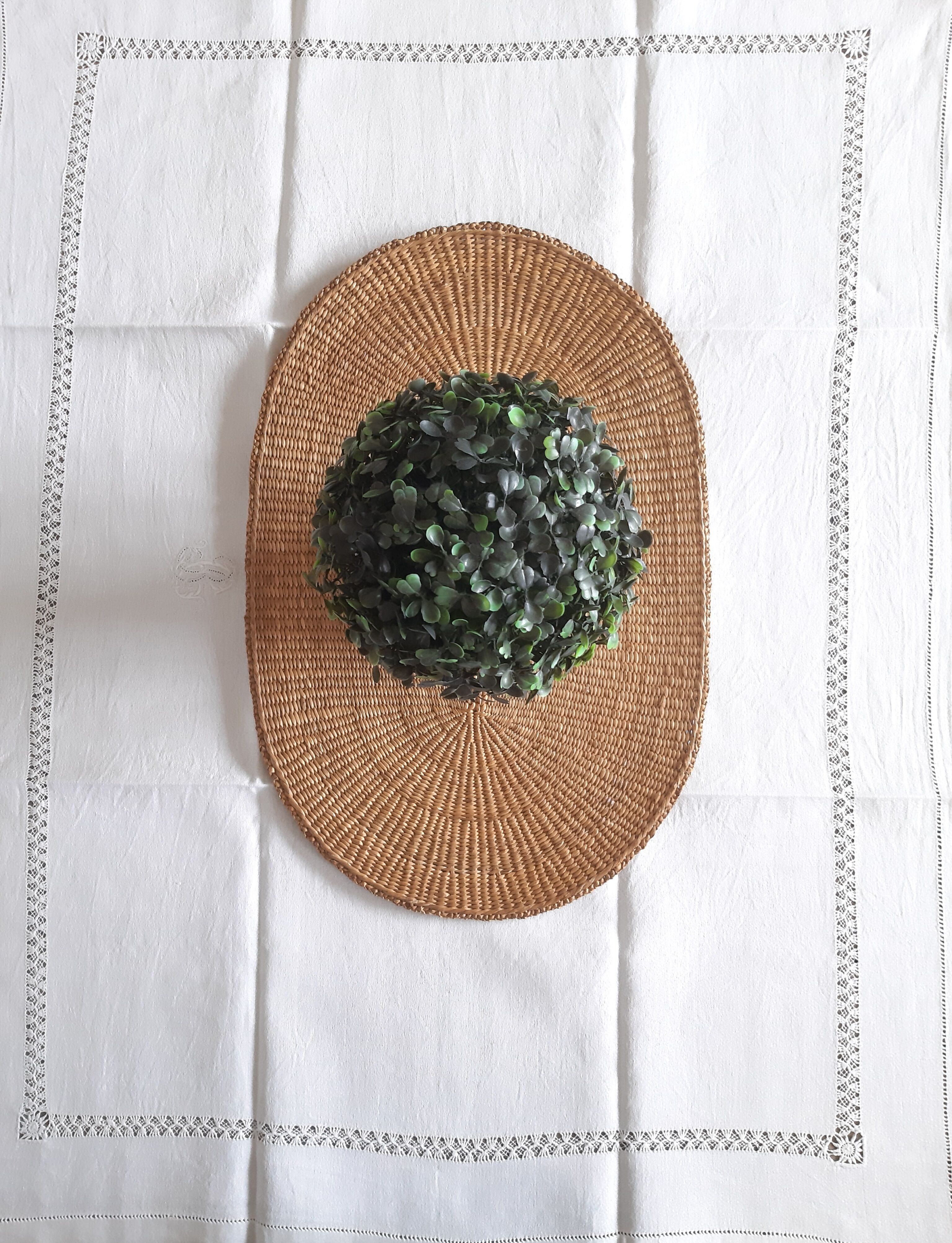 Embroidered tablecloth BC