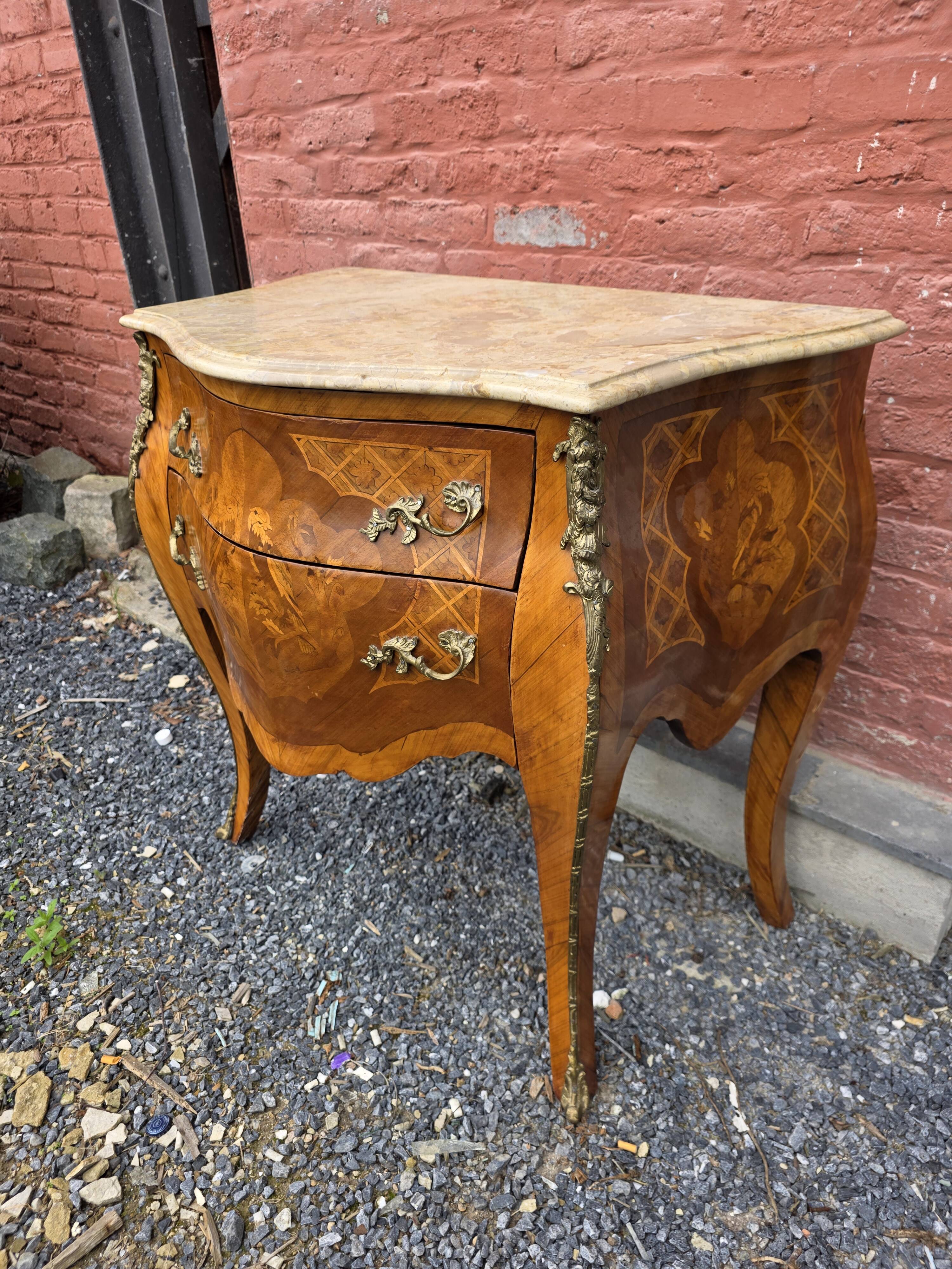 Curved Louis XV style commode in marquetry, mid-20th century.