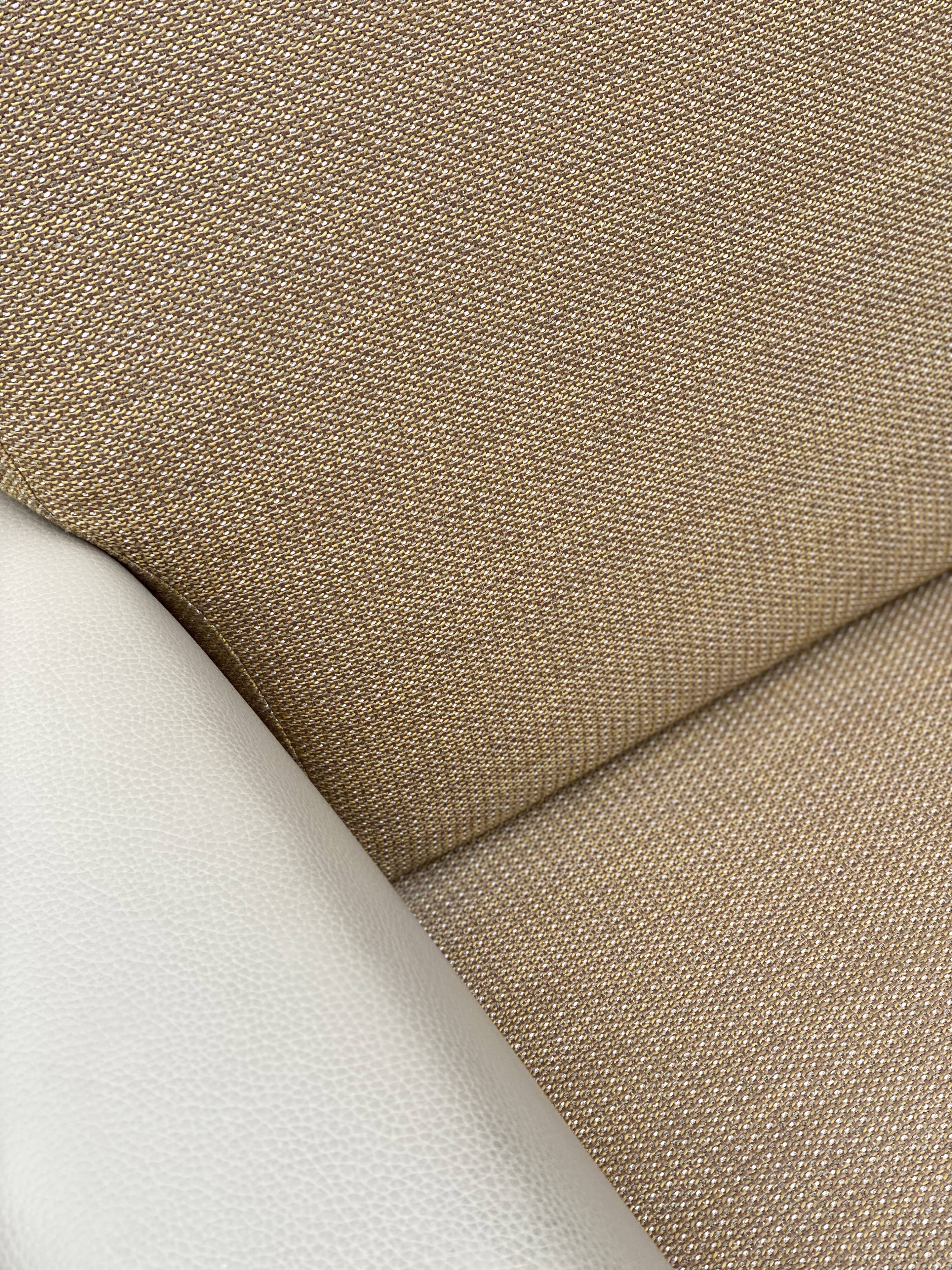 Vintage overveen 2 seater and lounge chair