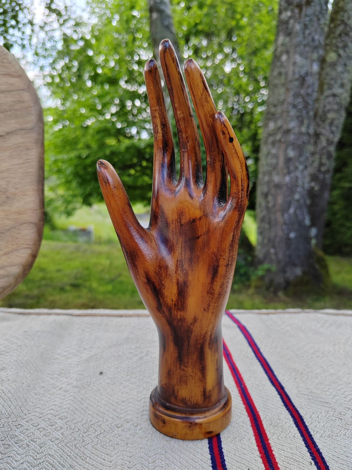 Carved wooden ring holder signed 70s
