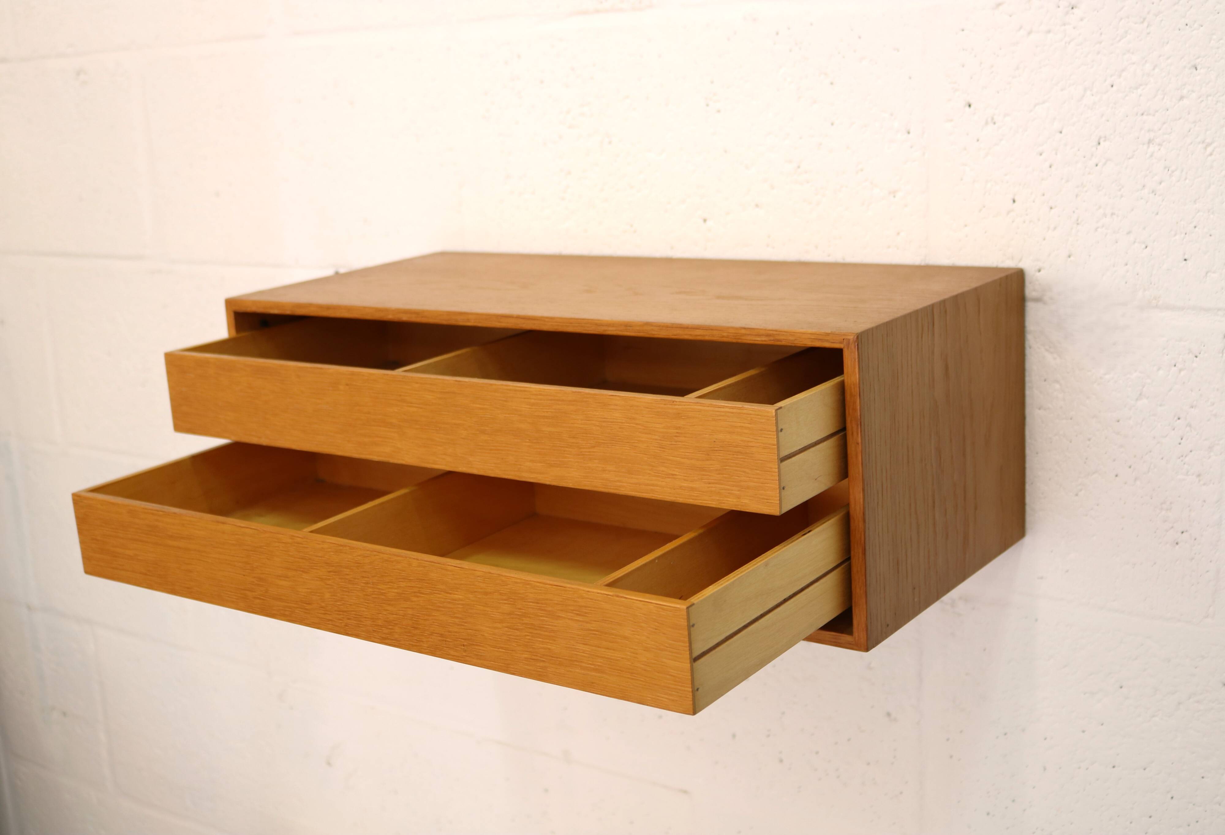 Rare floating nightstand  in oak wood with  drawers - Denmark 70
