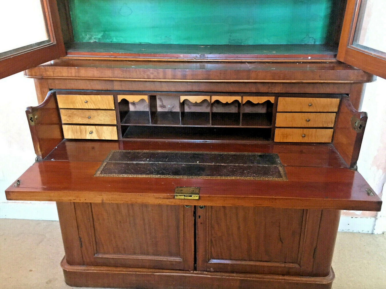 English scriban bookcase in mahogany 19th