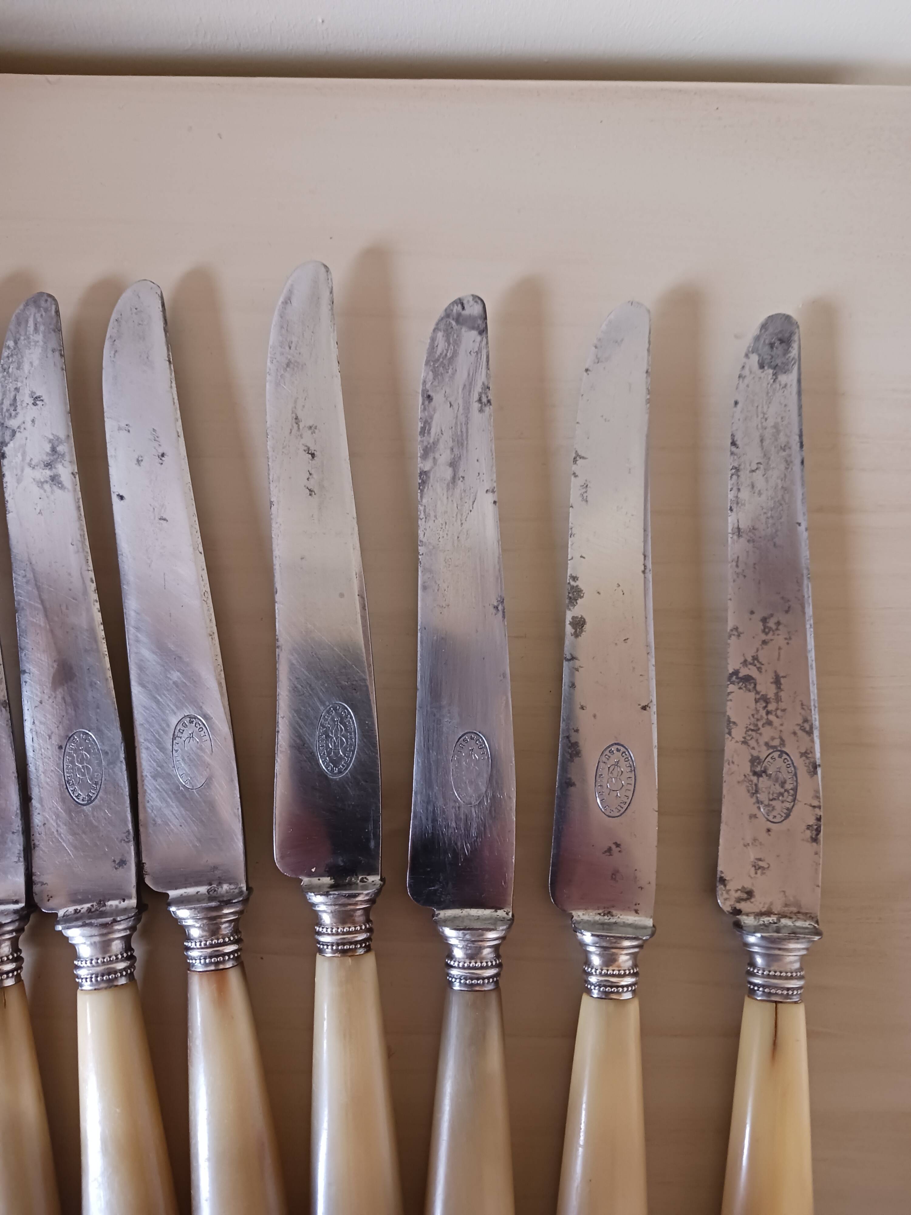 Antique knives in Bakelite and steel.