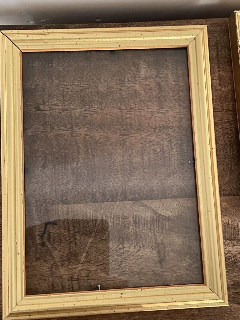 Lot of 8 gilded frames