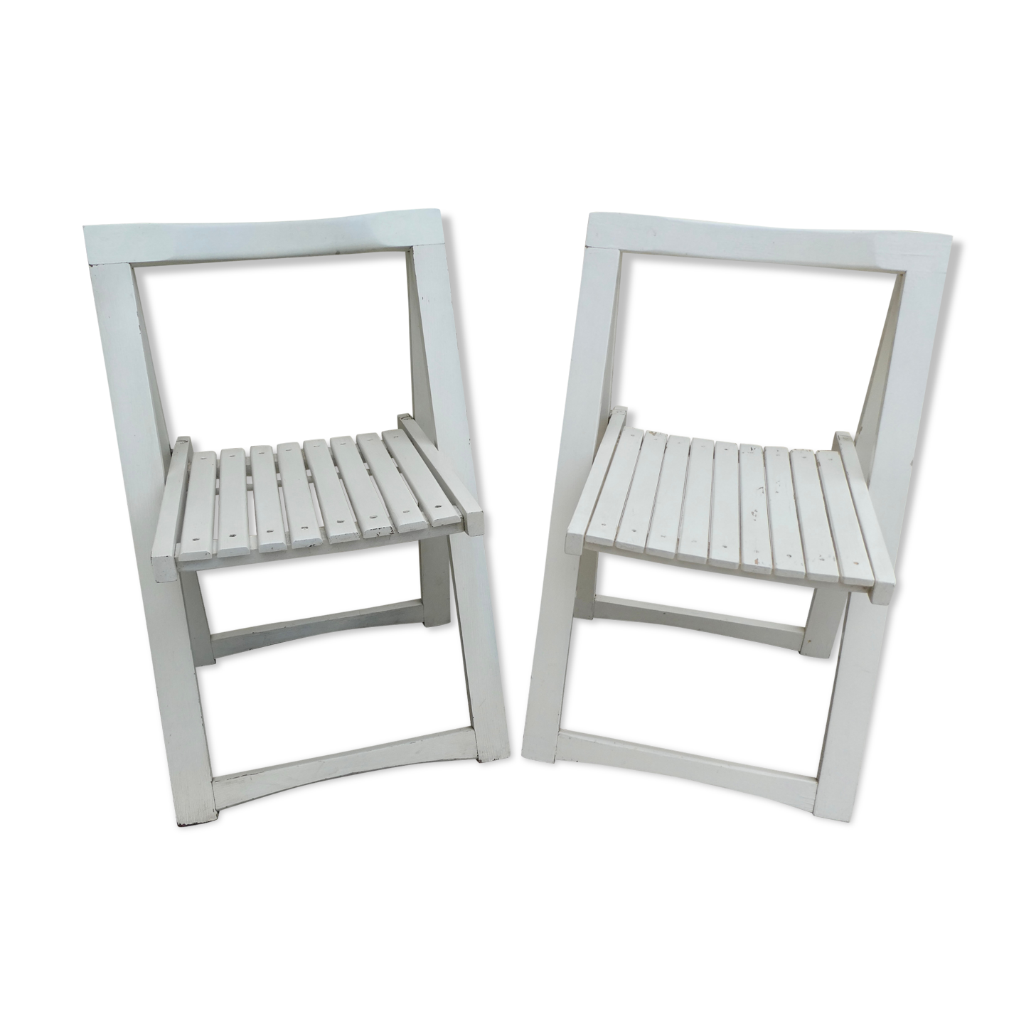 Pair of wooden folding chairs from the 60s
