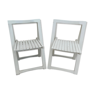 Pair of wooden folding chairs from the 60s