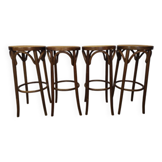 Bar stool