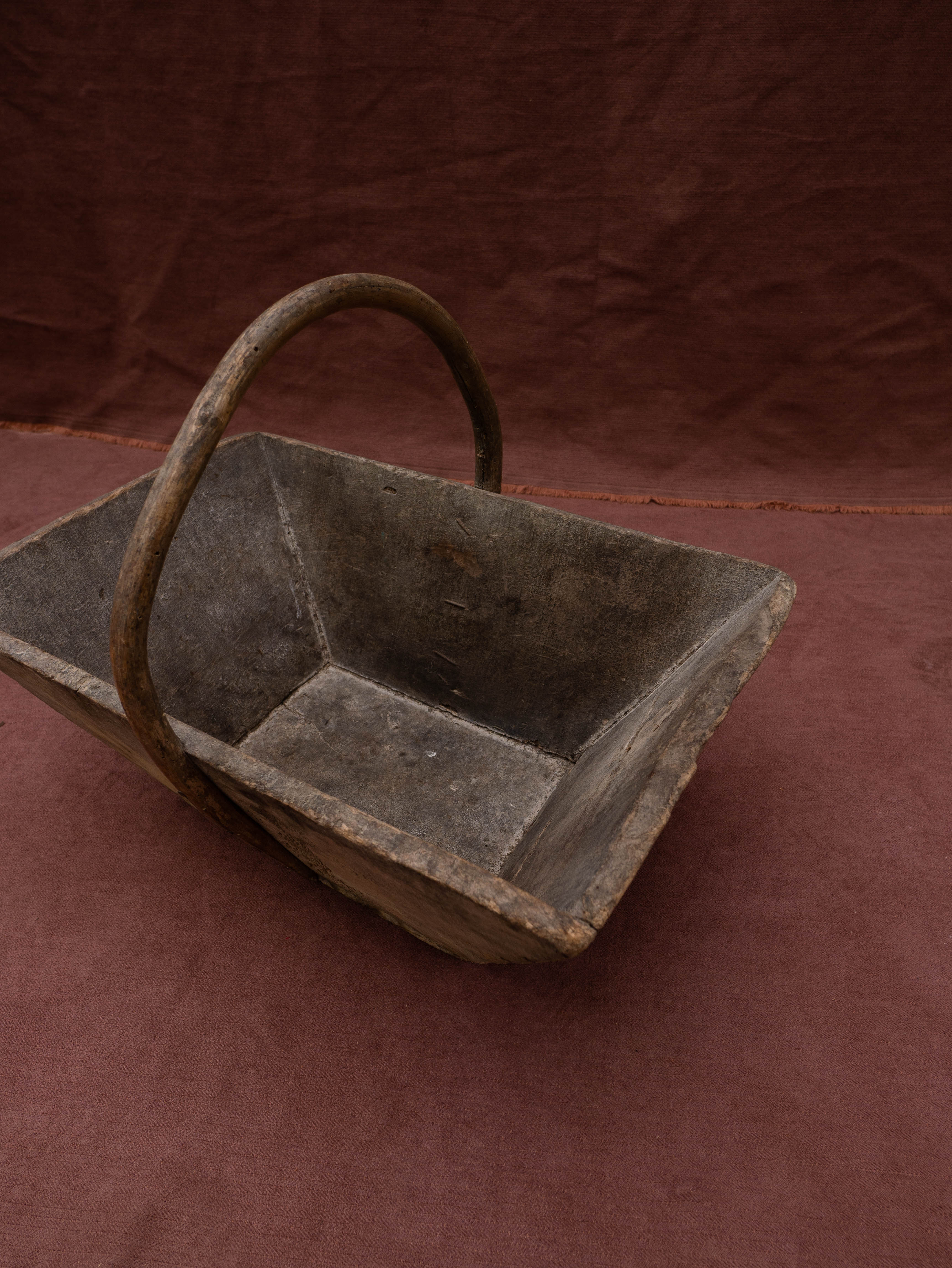 Raw wooden basket for harvest