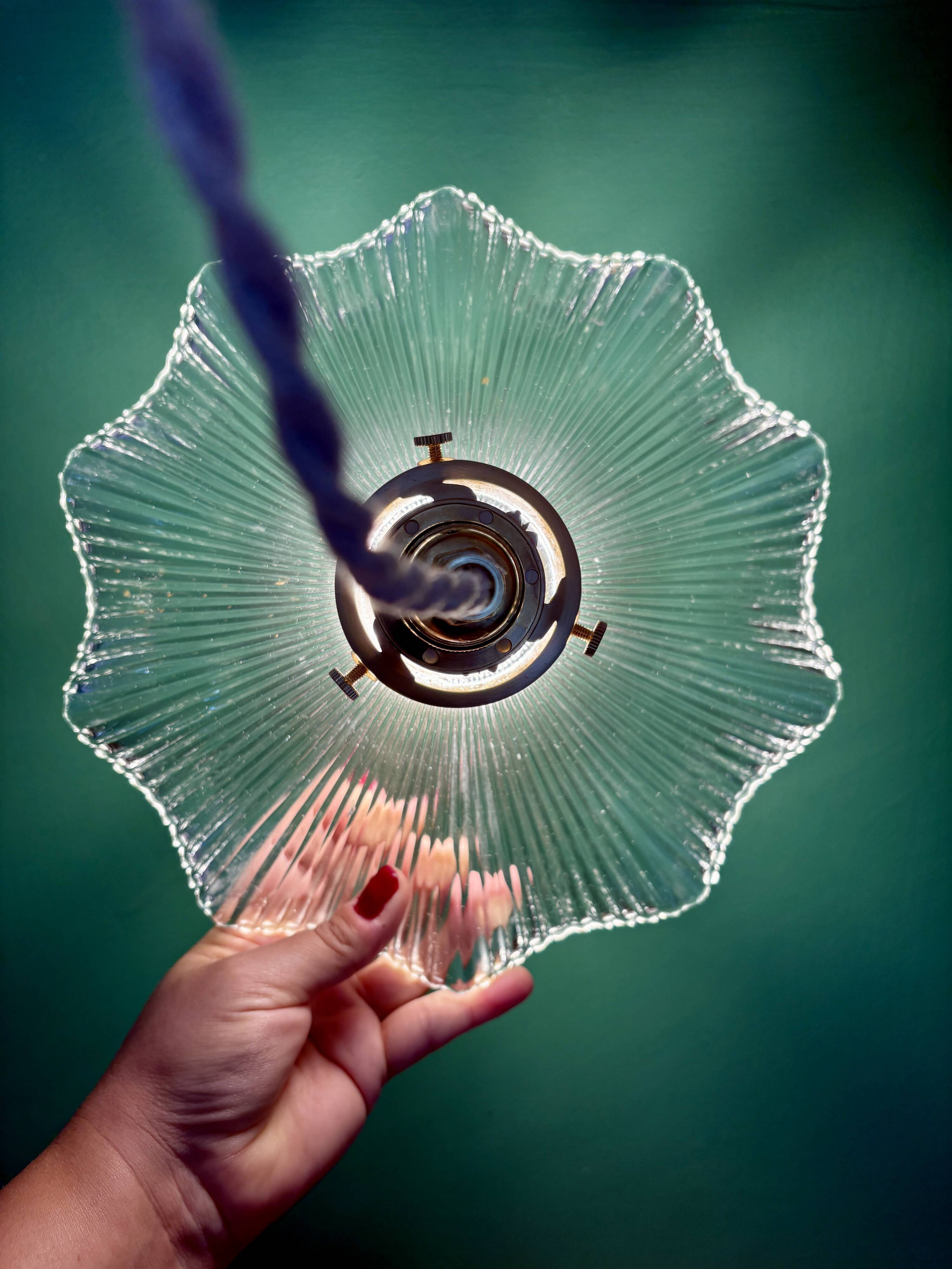 Suspension abat-jour vintage en verre holophane