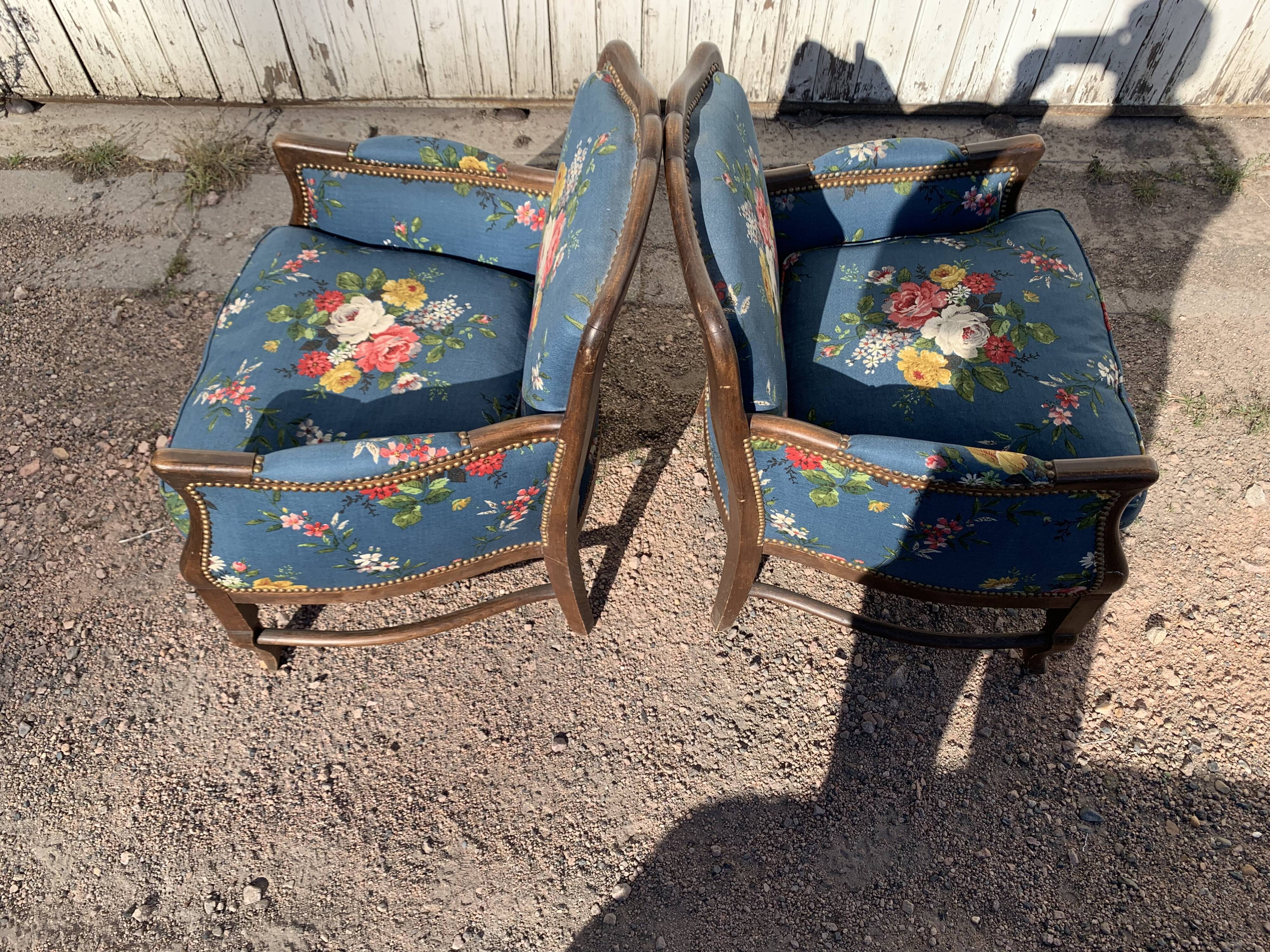 Convertible armchairs