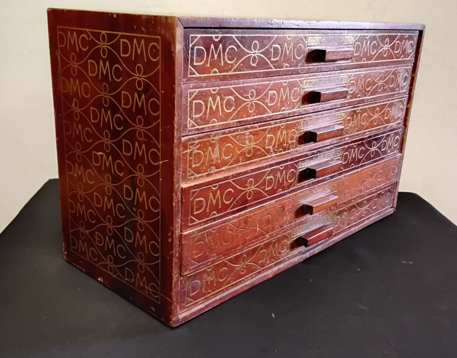 Coffret/ petite commode de mercerie vintage de la marque DMC
