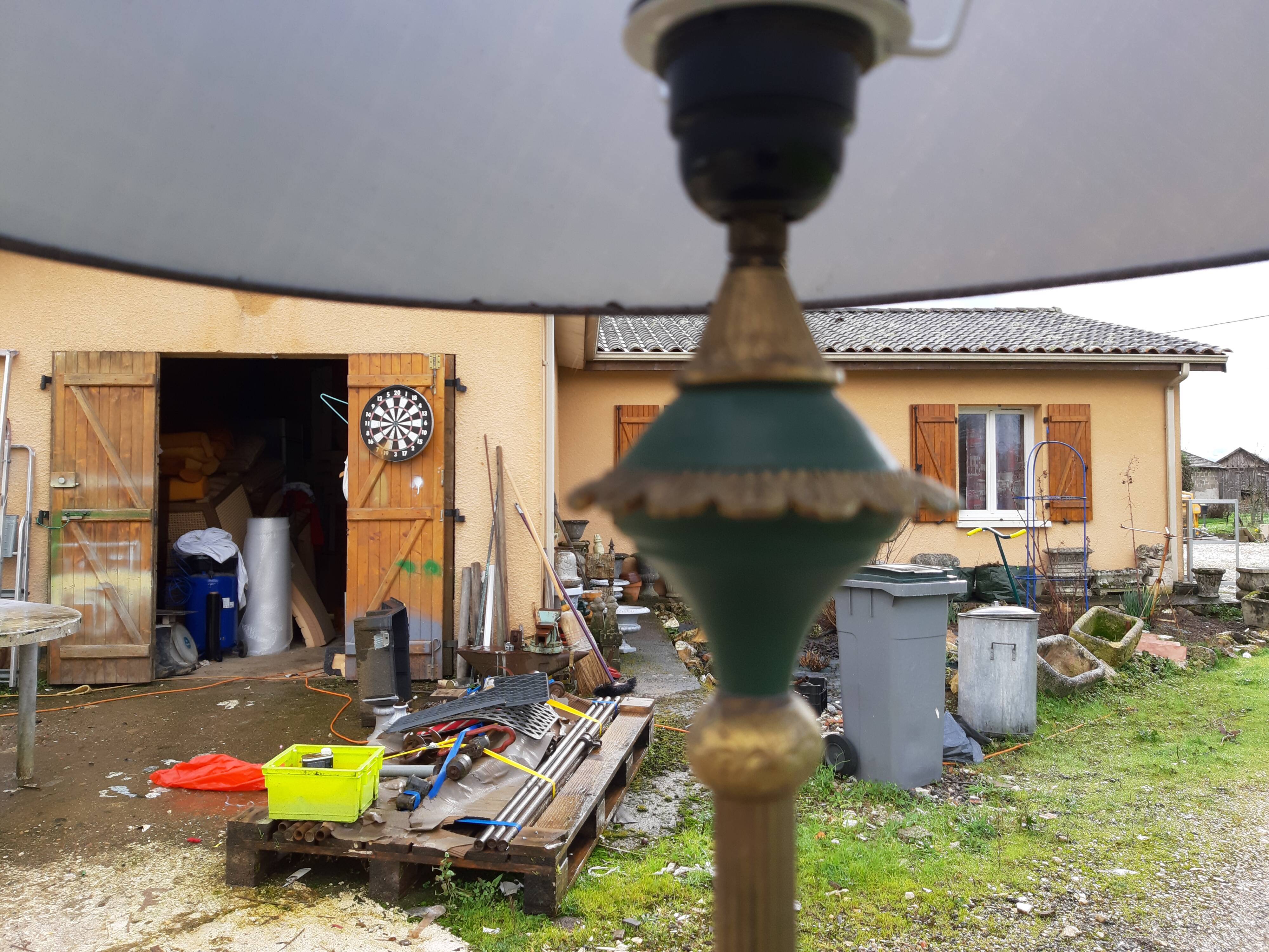 Lamp on empire style foot