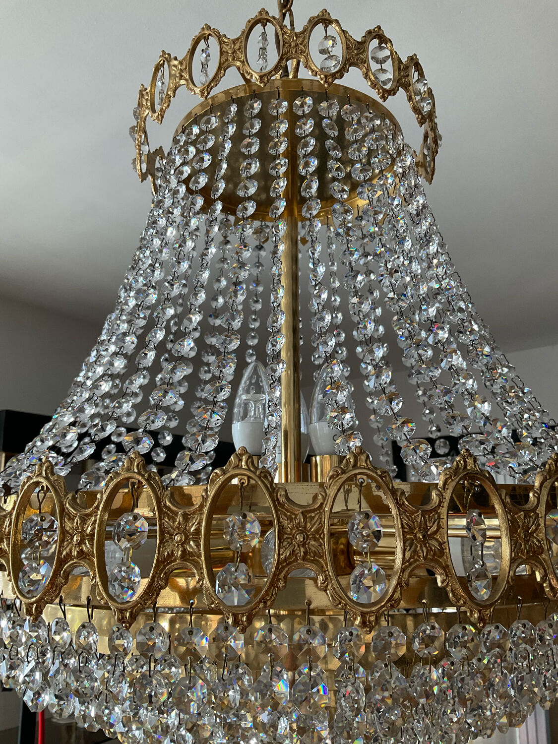 Lustre cascade en bronze et pampilles de cristal