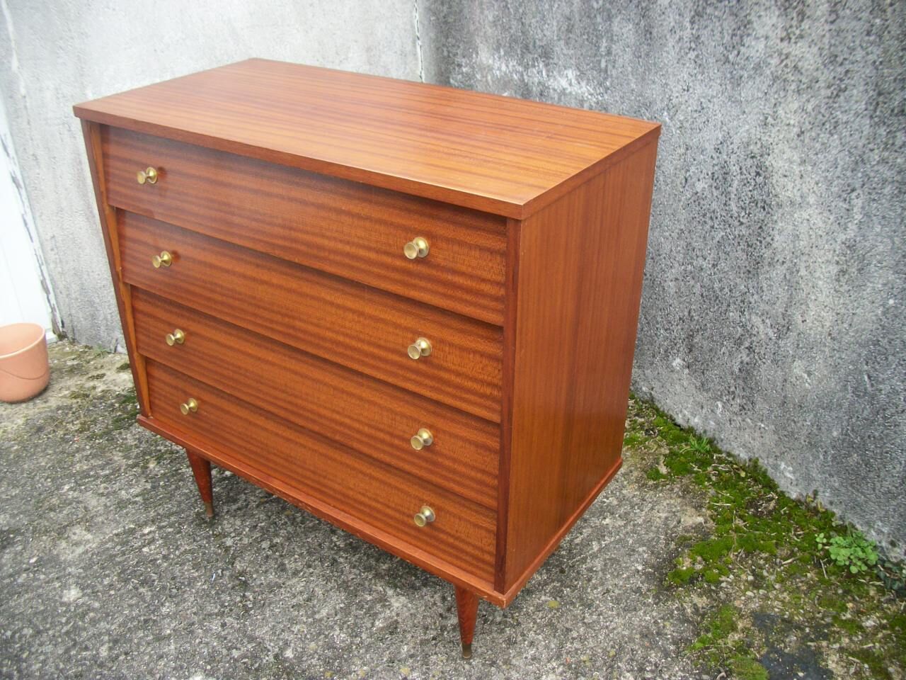 Vintage chest of drawerts
