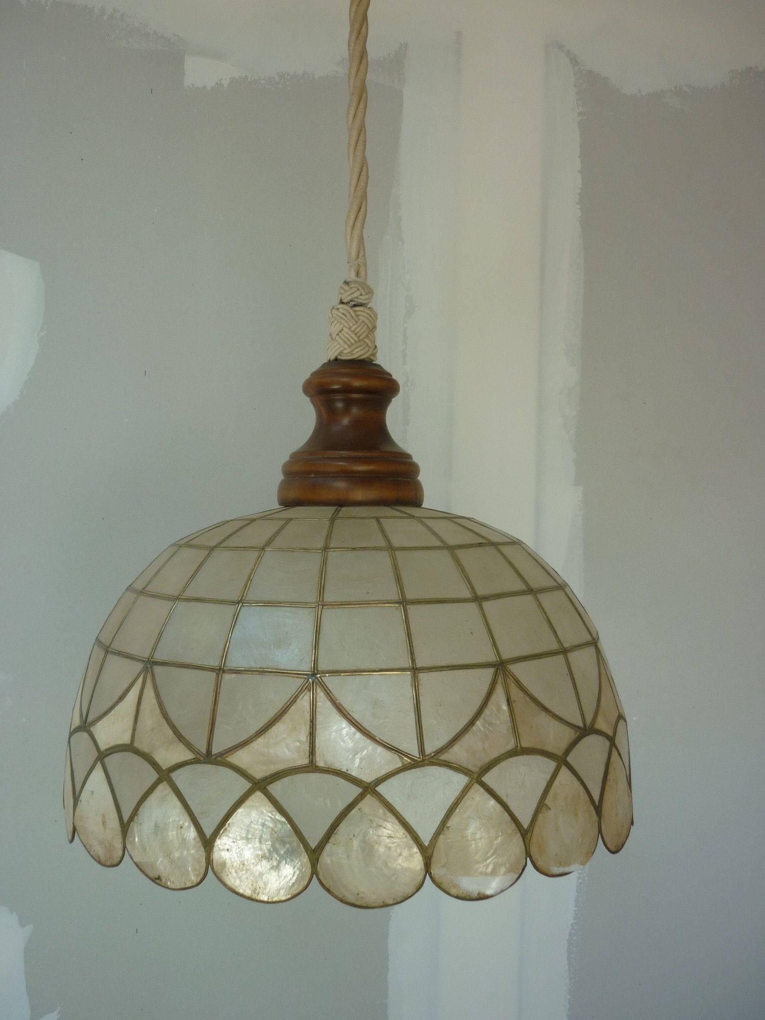 Ceiling light suspension in mother-of-pearl and wood Ø 40 cm