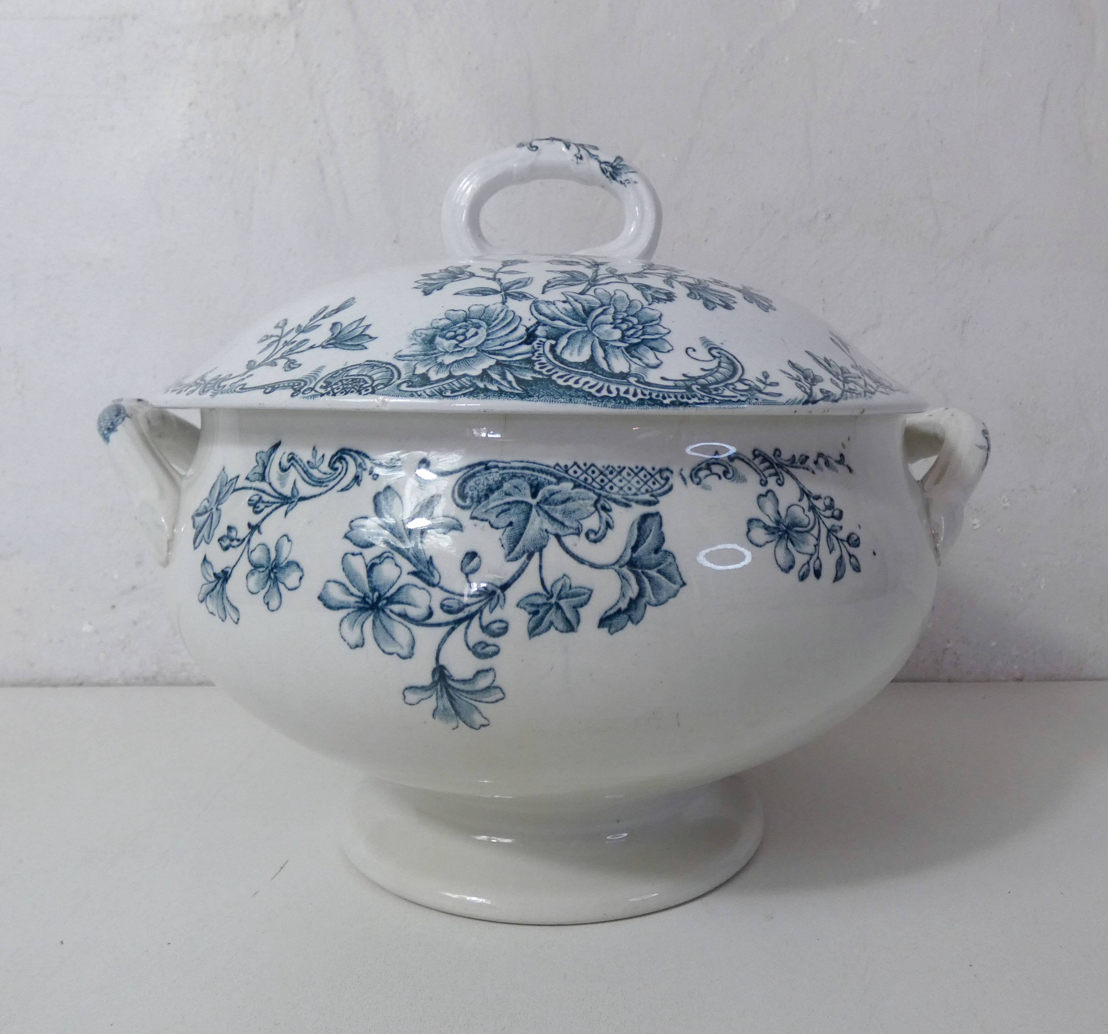 Iron earth tureen flowers althaea