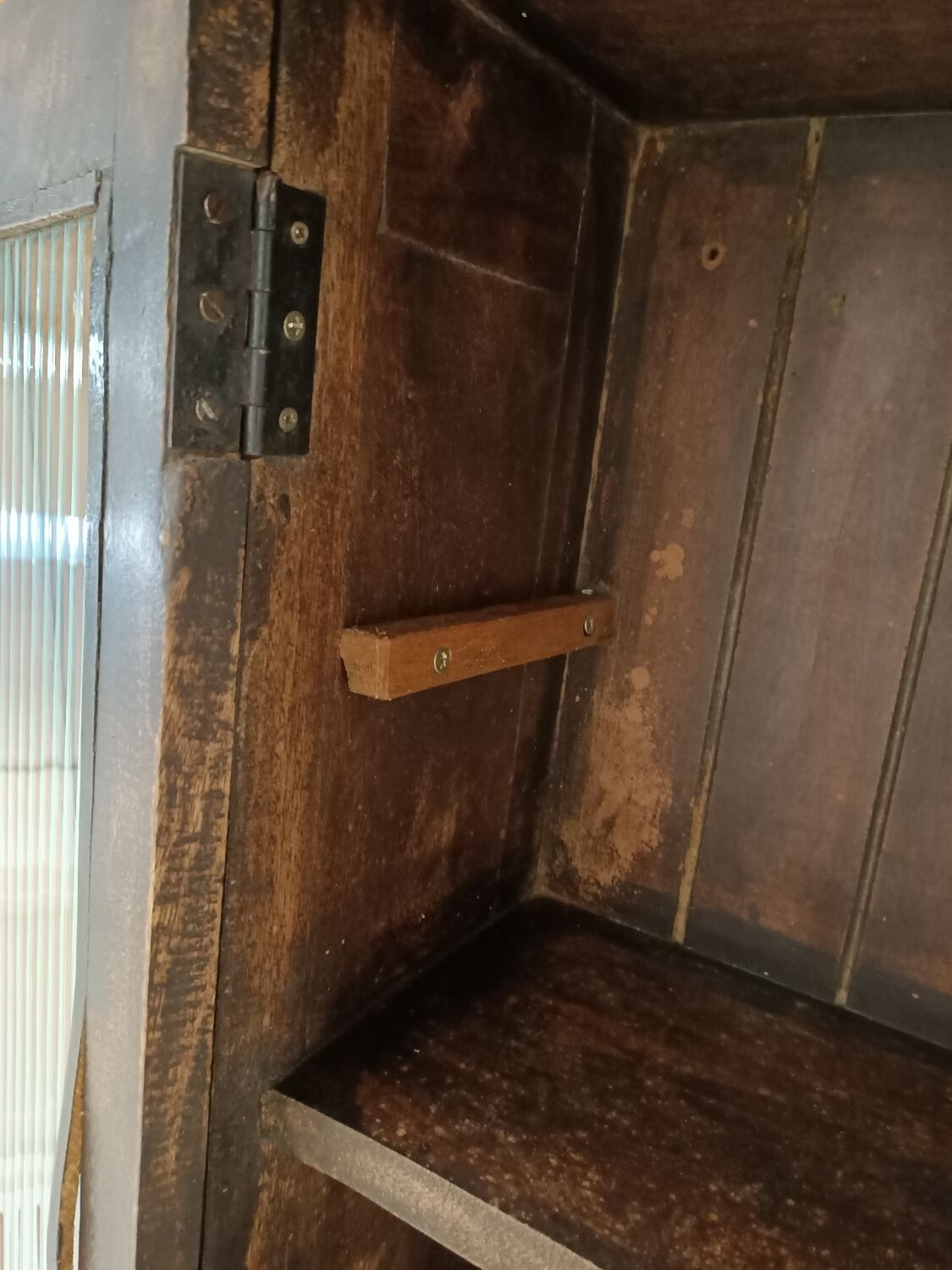 Patinated wall cabinet 2 doors