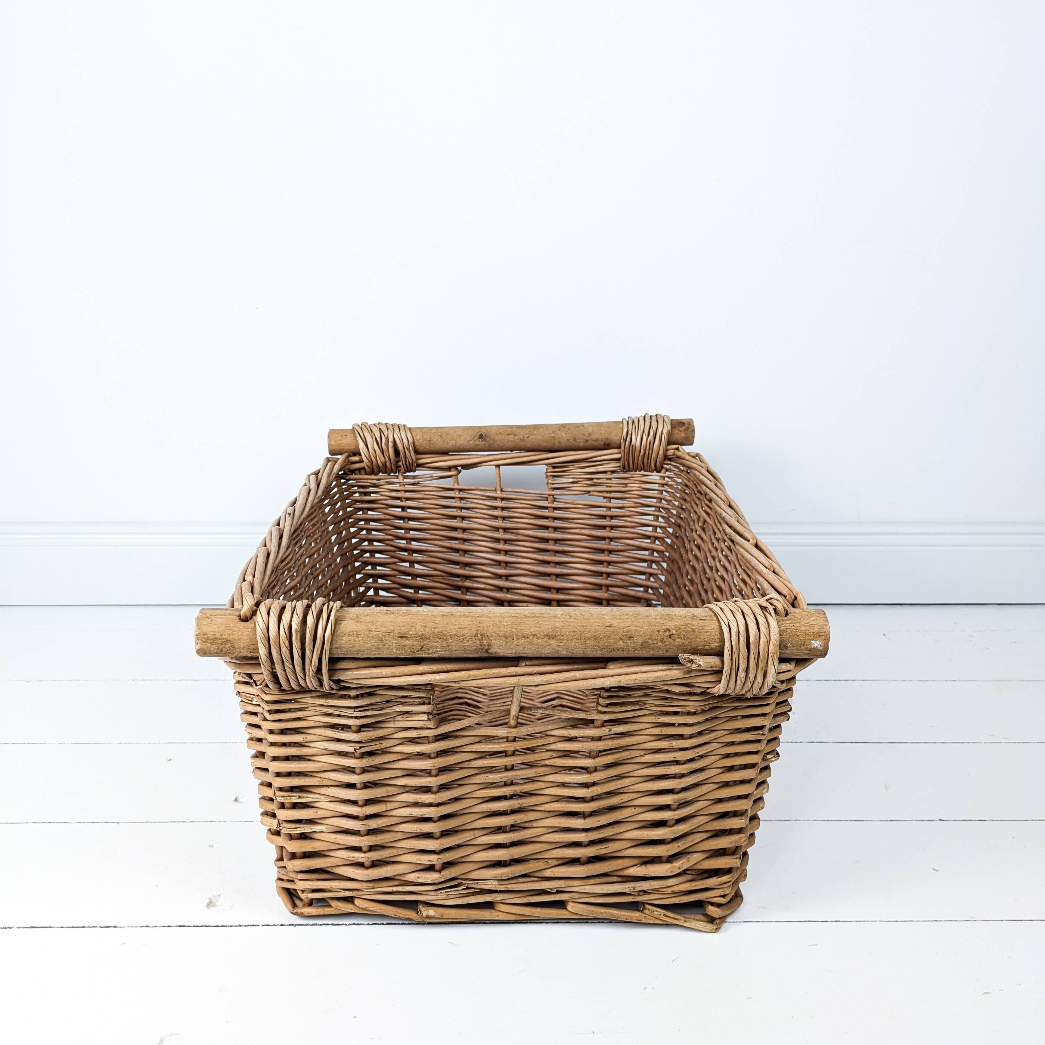 Panier Vintage Anse Rangement Mid Century Panier en osier tressé marron Travail manuel Hygge Skandi