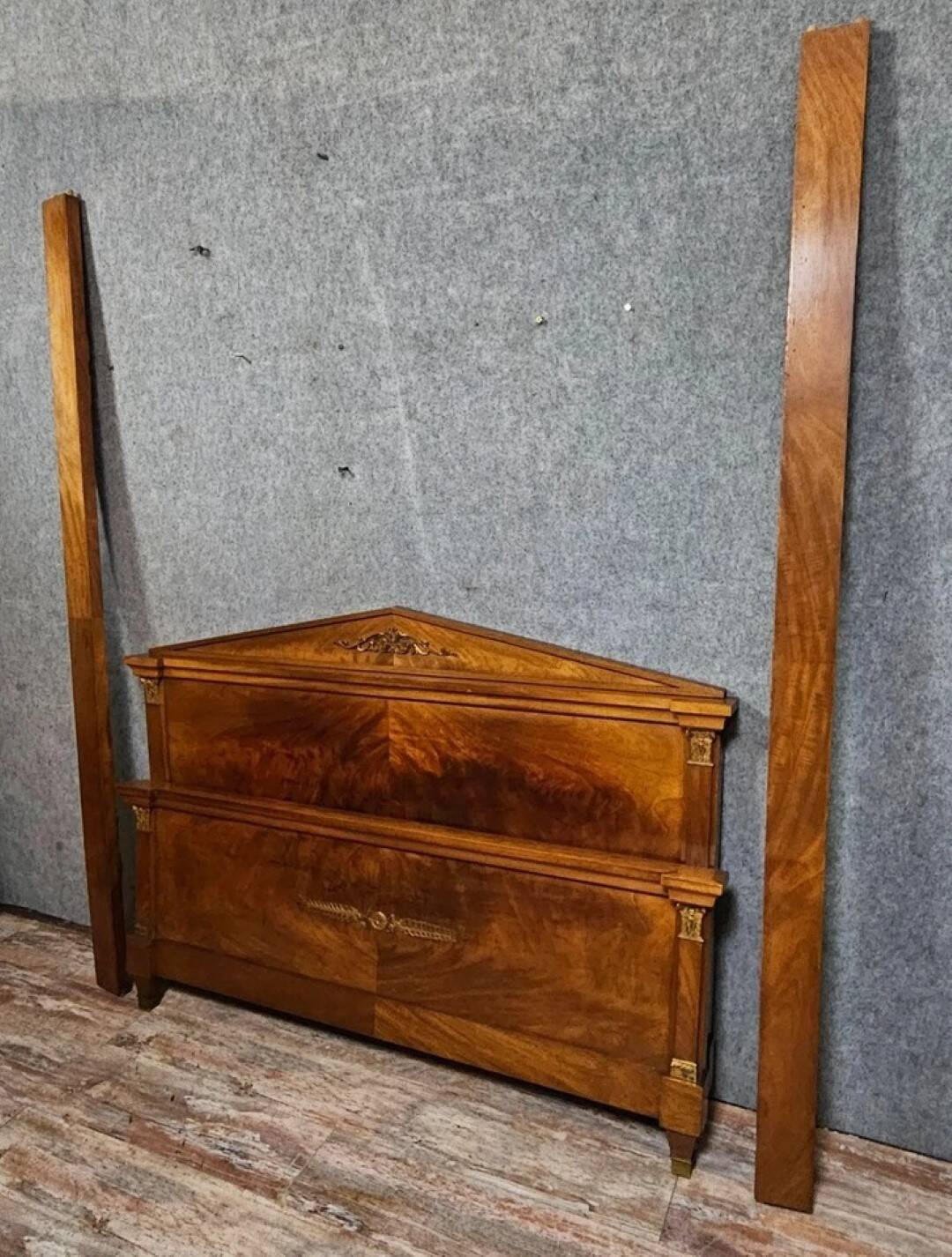 Antique grand lit in flame mahogany – Empire / Restoration / 20th century style