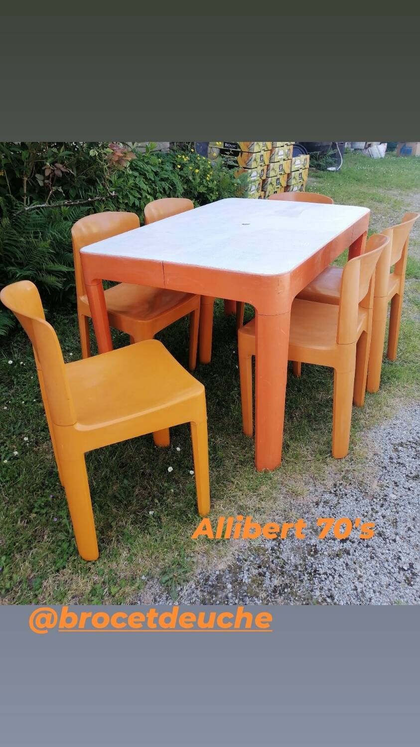 Table et 6 chaises orange Allibert années 70