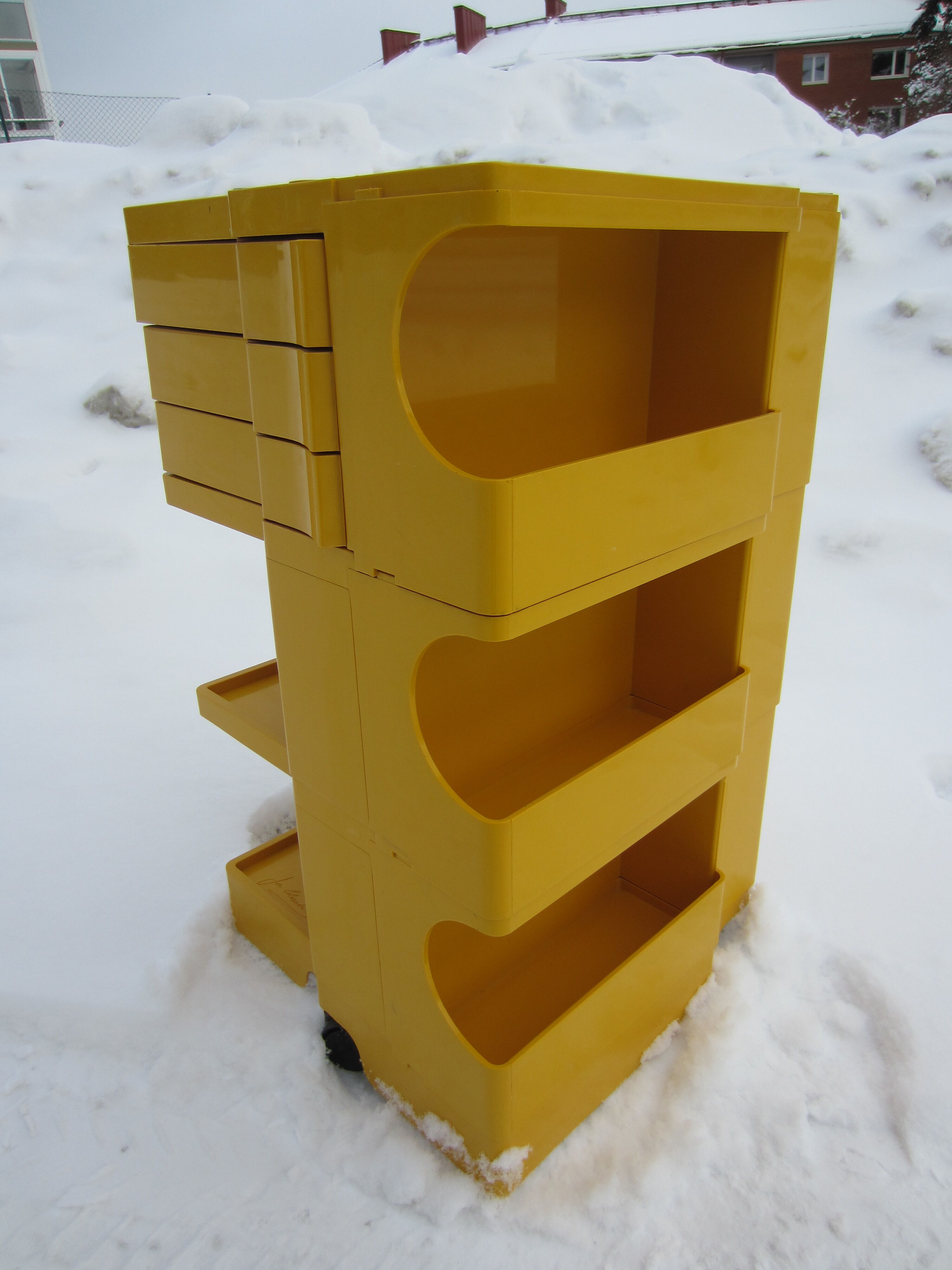 Service of architect Boby by Joe Colombo