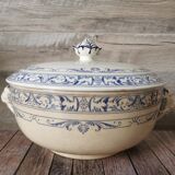 Souptureen heads of Lions Colbert Creil and Montereau