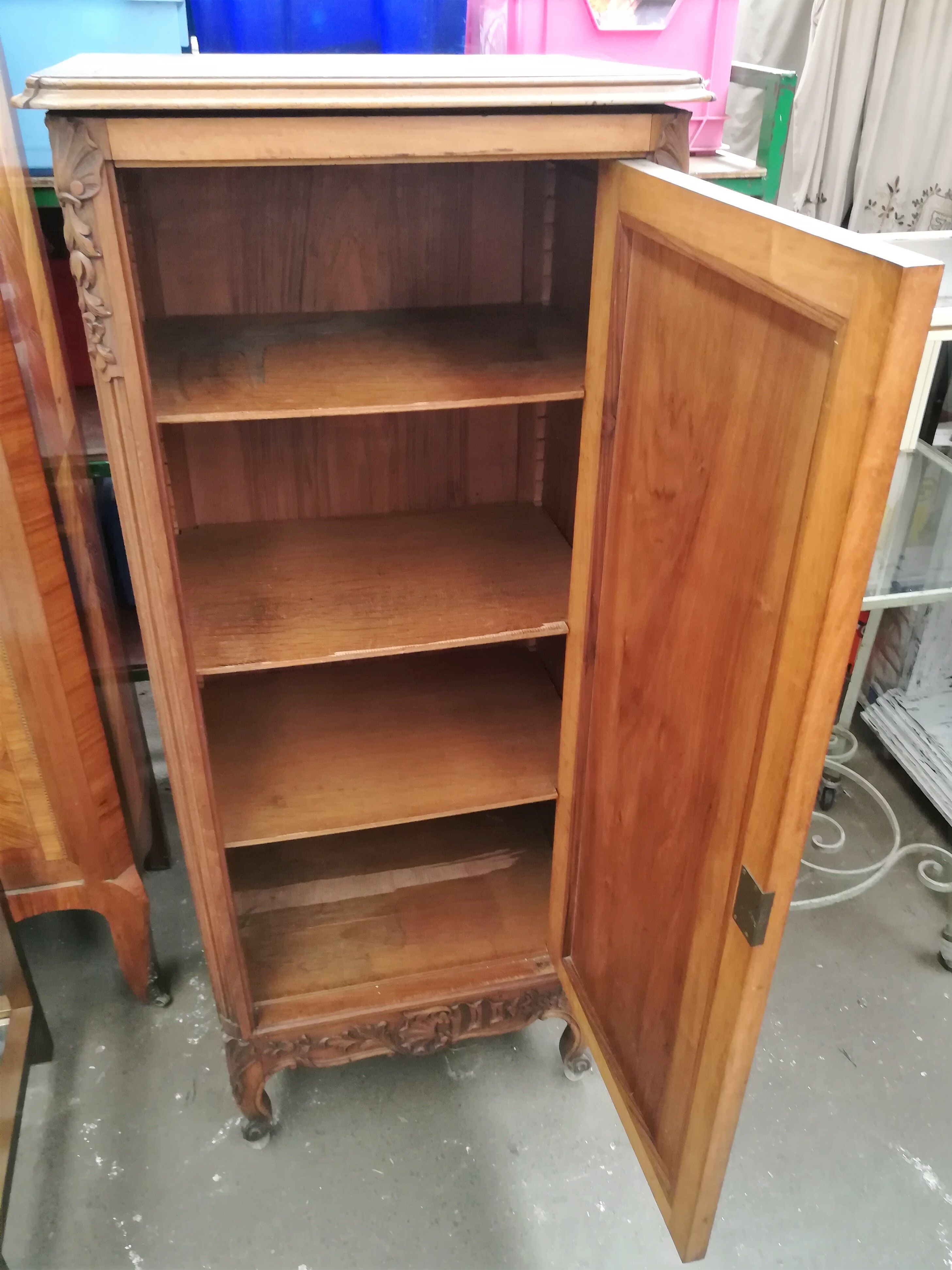 Small cupboard style Louis XV Walnut