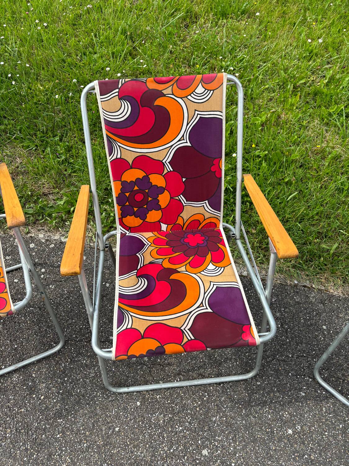 Vintage 70s Flower Power camping chair