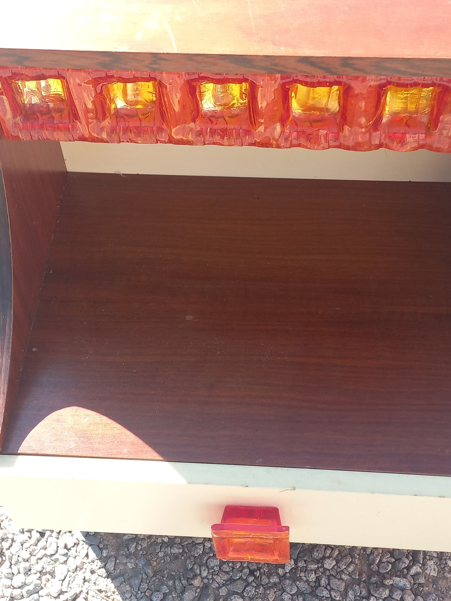 Pair of design bedside tables in orange resin rosewood with white melamine from the 70s