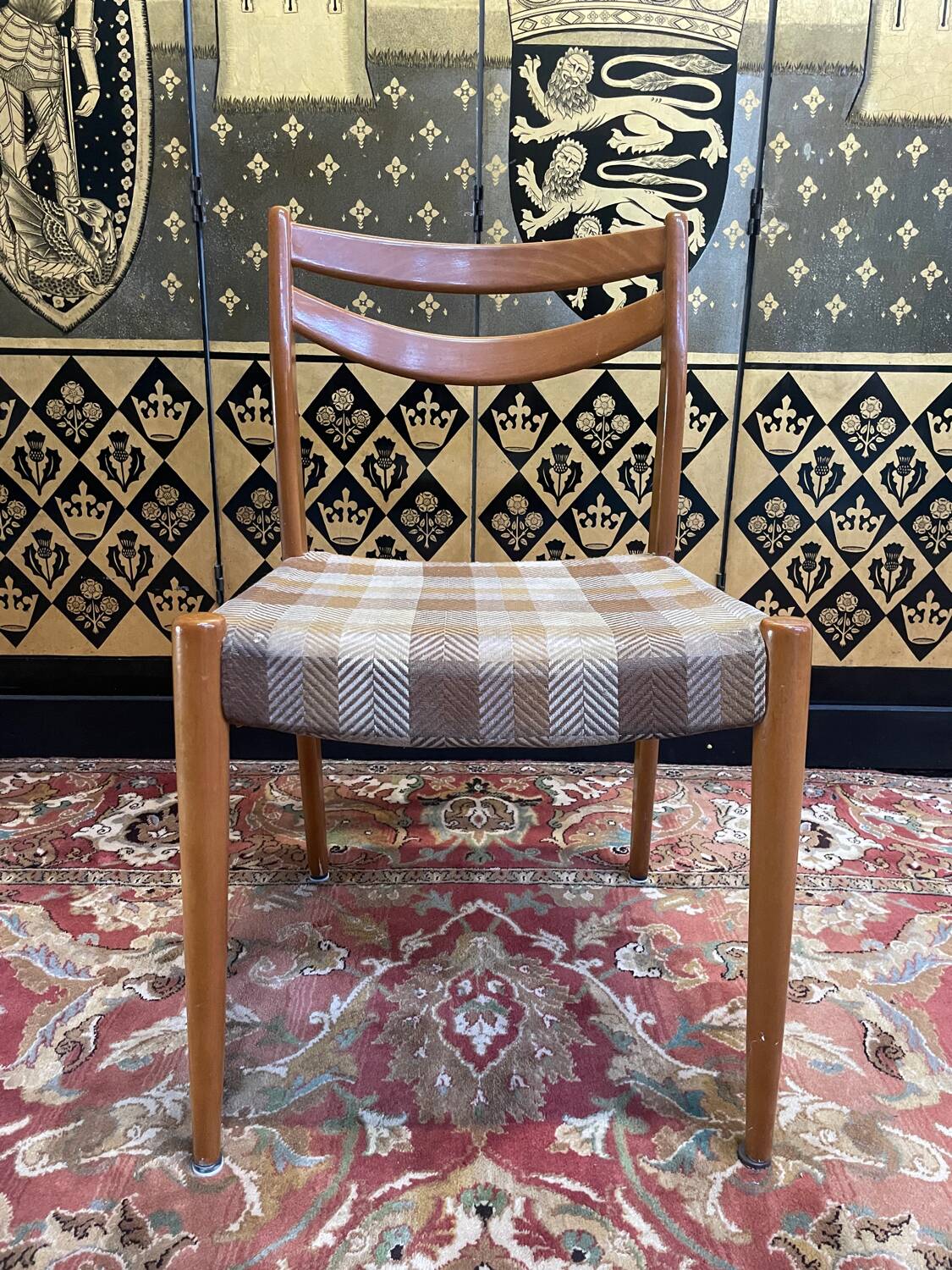 Suite de 6 chaises de style Scandinave