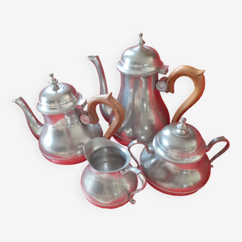 Set of 4 pieces in shiny pewter: Teapot + coffee maker + milk jug + sugar bowl.Roders pewter zinn.