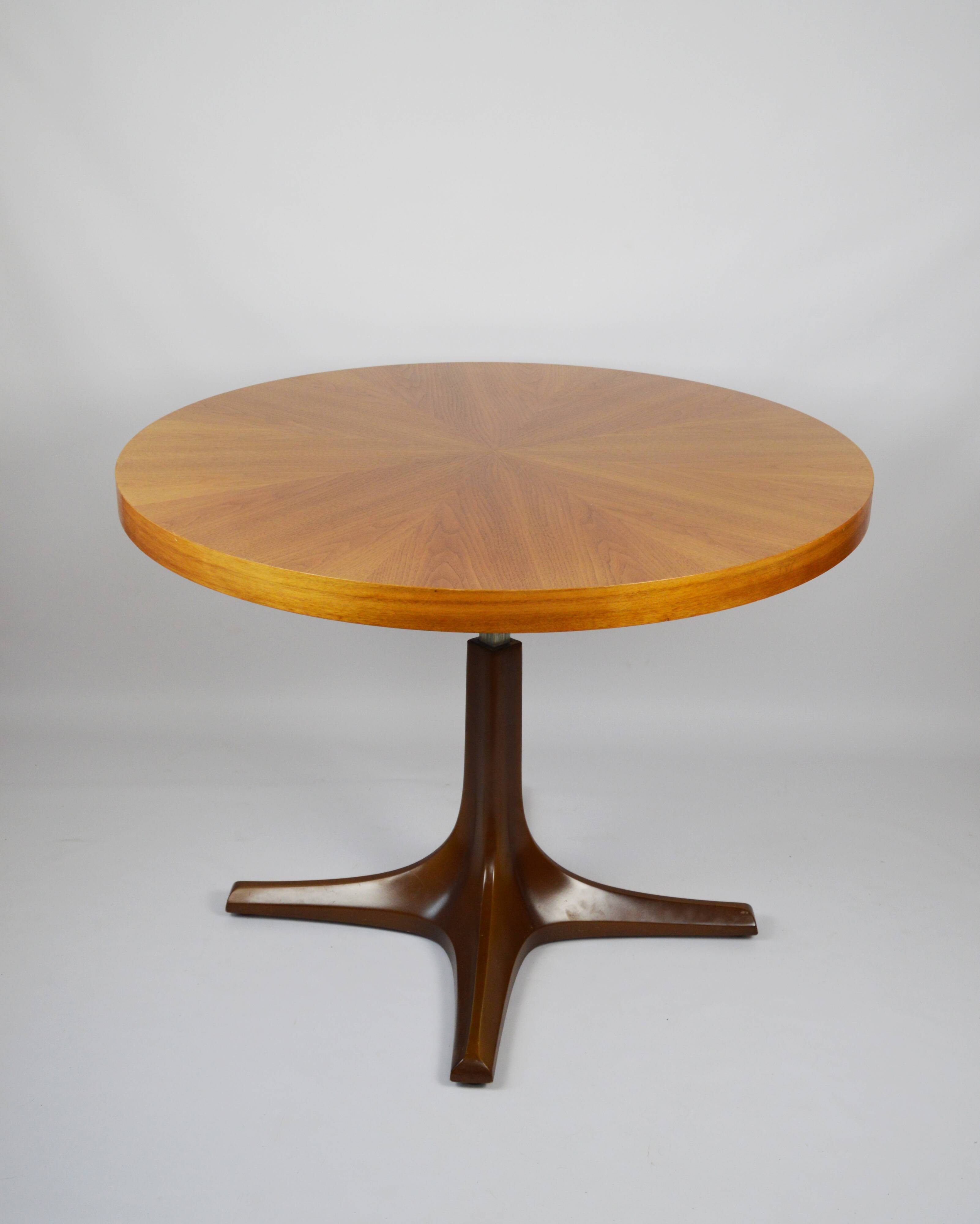 Ilse Mobel round table, Germany, 1970s