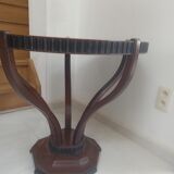 Round table Art Deco mahogany veneer on a tulip-shaped base