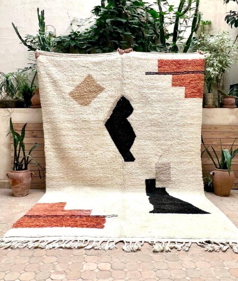 Handmade Moroccan rug 250cm x 150cm