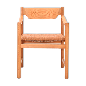 Chaise en bois de pin avec accoudoirs