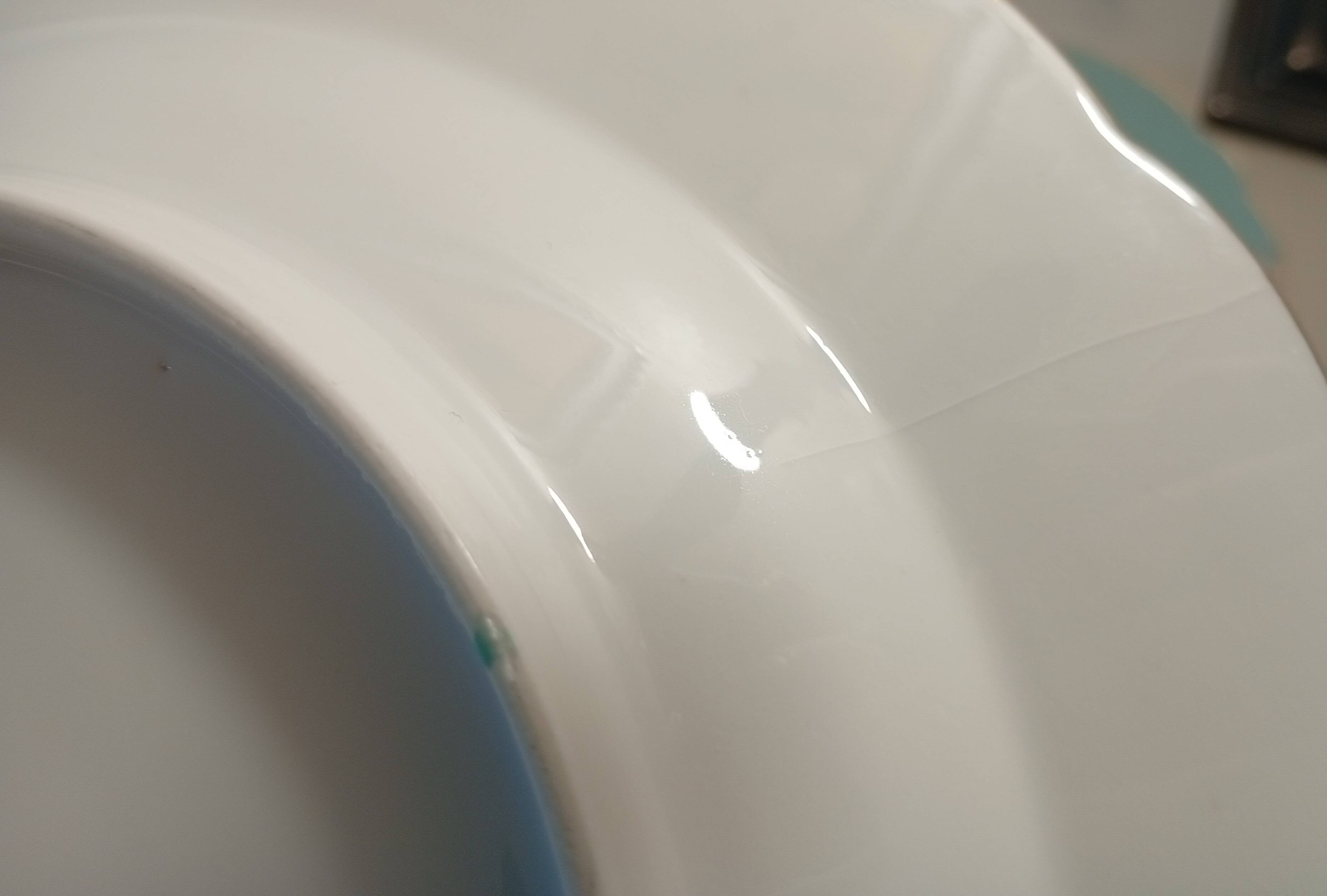 Service de 12 assiettes en porcelaine de Paris - H. Béziat / Maison Blender