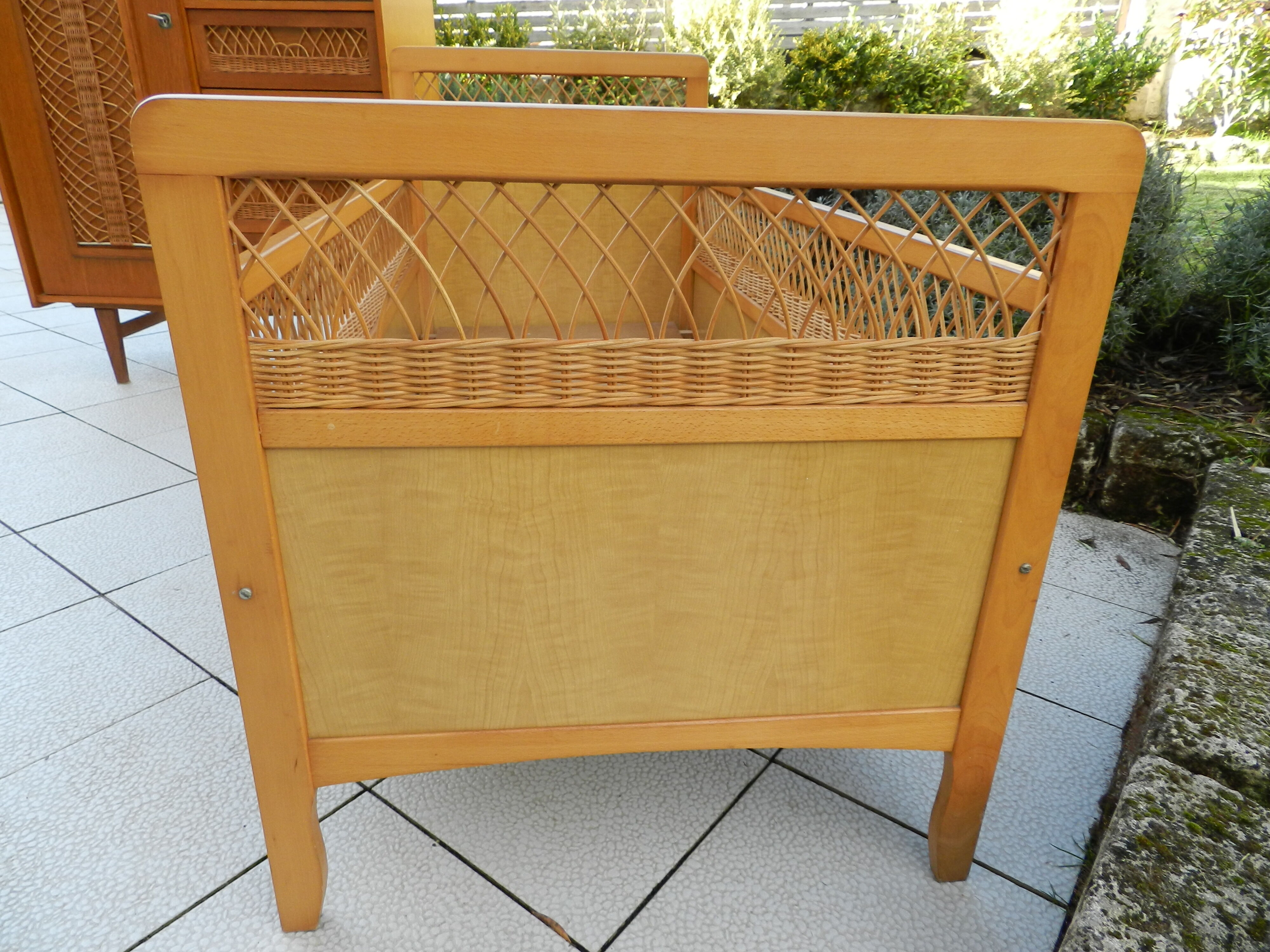 Bed child vintage rattan