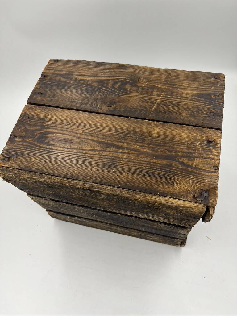 Kronembourg wooden locker