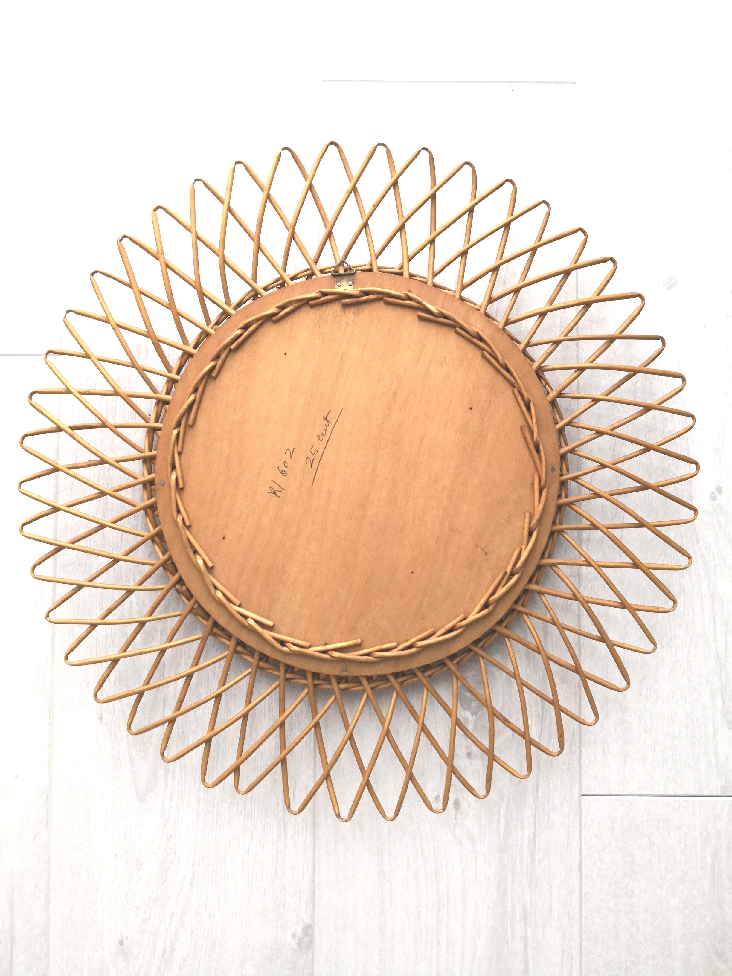 Rattan mirror 60/70 - 46x46cm