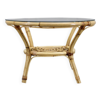Table ronde en rotin italien des années 1960 avec plateau en verre