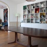 Scandinavian extendable table